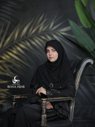 روسری حریر حاشیه دالبور با نگین مستطیل