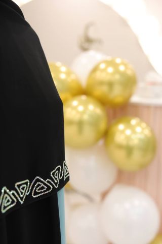 روسری حریر نگین طرح مثلث
