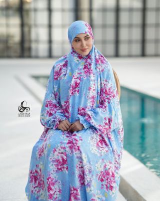 چادر نماز طرح گل نرگس آبی